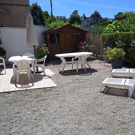 Apartment 8, Parking Et Wifi Gratuit, Local Velo *