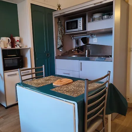 8, Parking Et Wifi Gratuit, Local Velo Apartment